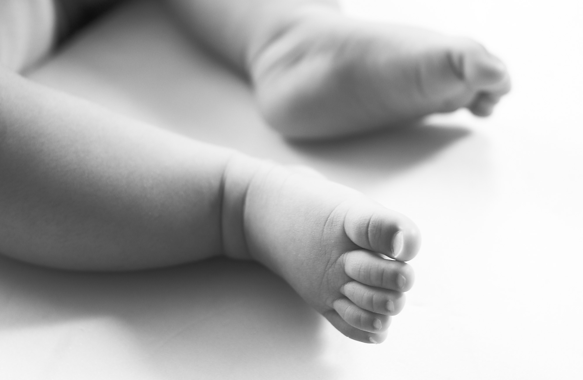 赤ちゃんの足が冷たい 冬にこたつで寝かせるのは危ない ハルコの妊娠手帳